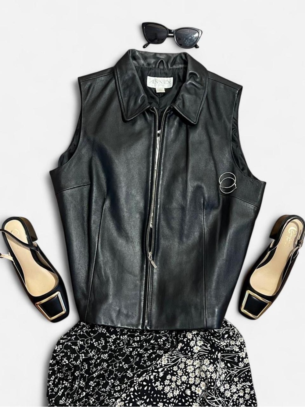 Genuine Leather Black Vest Size Large Women’s